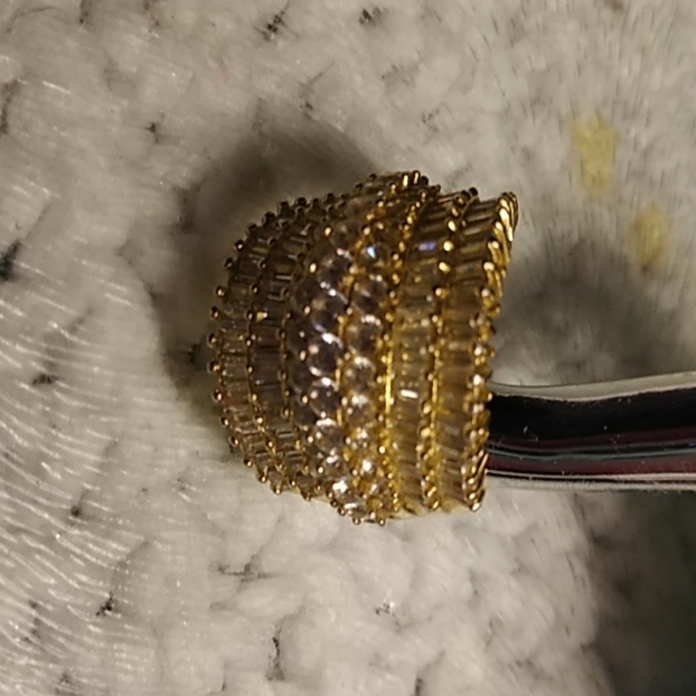 Ring - Picture 3 of 3